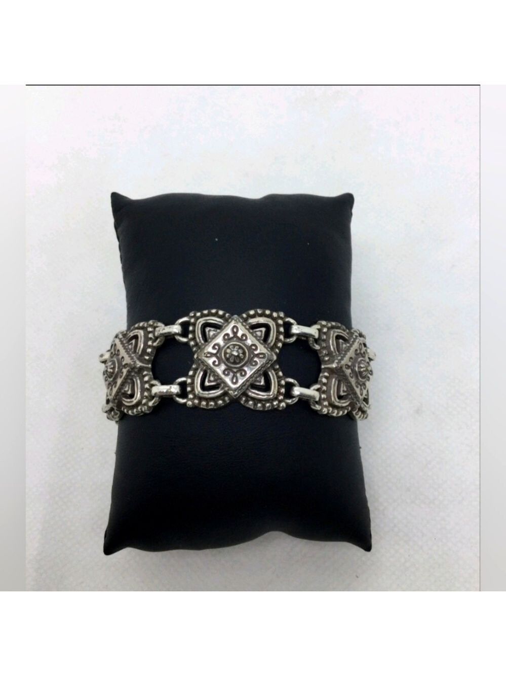 Brighton Medallion Panel Silvertone Link Bracelet 7"